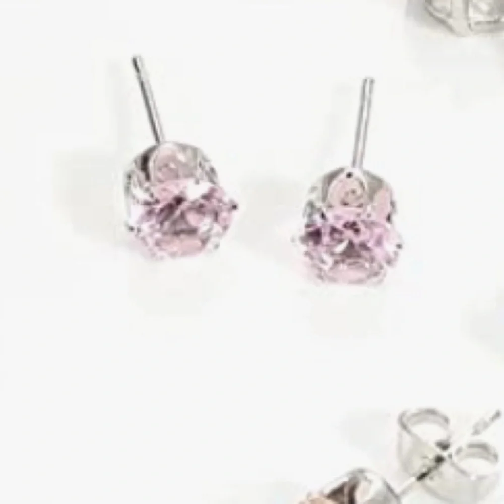 Set of 2 pairs of crystal earrings